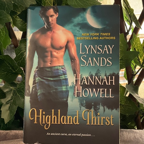AUTOGRAPHED copy of If He’s Tempted by Hannah Howell & Highland Thirst - Picture 8 of 16